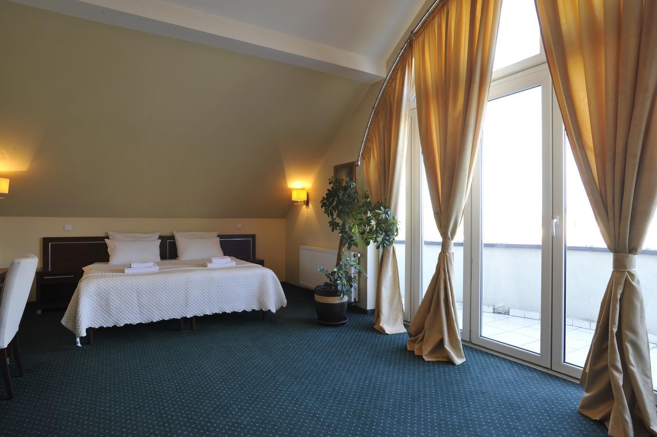 Lotos Hotel Woskrzenice Duze